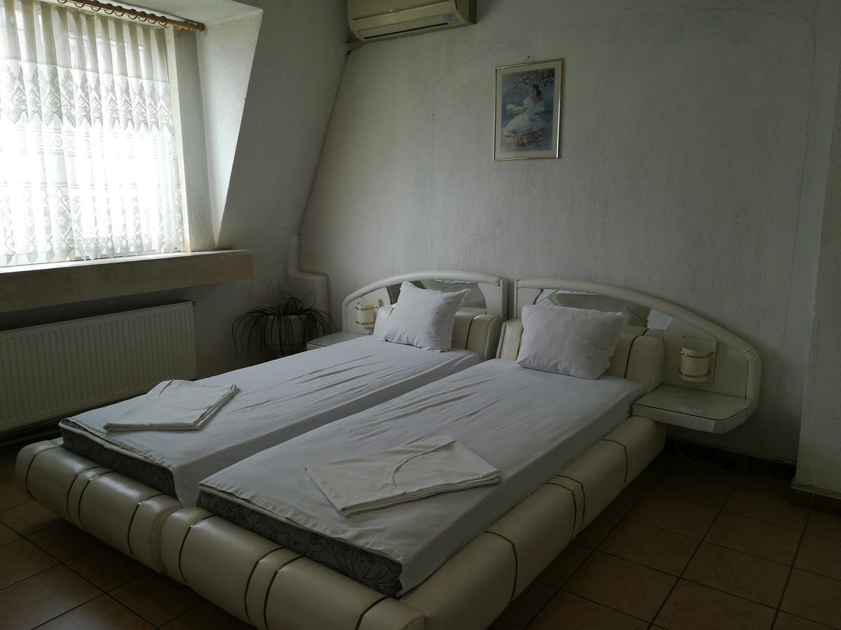 Family Hotel George Svilengrad Exterior foto